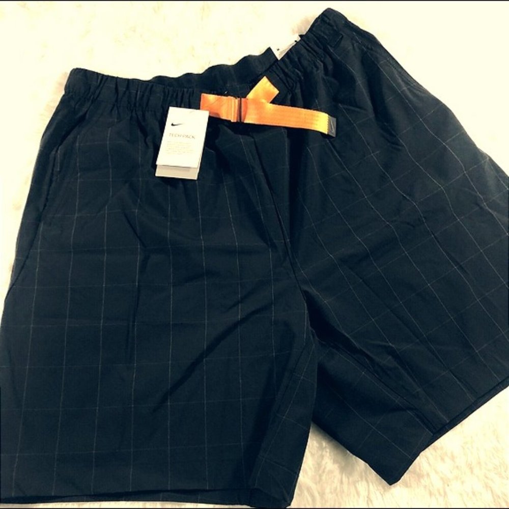 Nike Sportswear Tech Pack Repel Woven Shorts